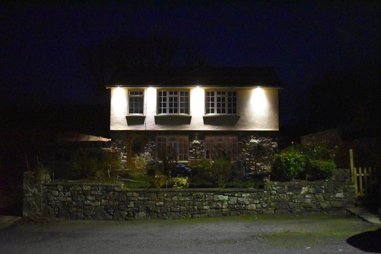 Villa Carreg Yr Onnen Haverfordwest Exterior foto